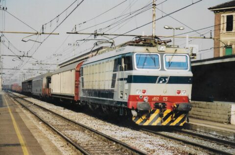 E.652 123 – Milano Rogoredo – 12 Novembre 1995 di Massimo Tieso